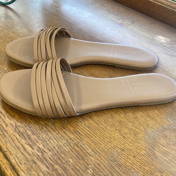 Lauren Conrad Memory Foam slip on sandals size 10 - Picture 5 of 6